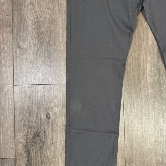 J.Crew 484 Slim Tech Pants Mens 31x32 Gray Stretch Performance Tapered Leg Chino - Picture 4 of 9